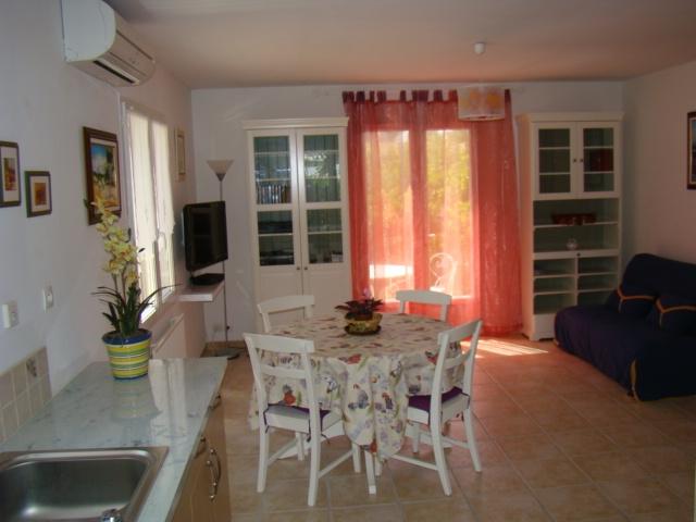 16951990jpg-eadd